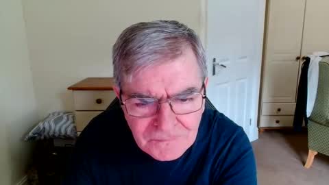 wanttobefree90 online show from 04-06-26, 09:21