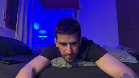 Snapshot of wat___sapbody chatting on 10-21-25, 03:07 wearetwo online show from 10-21-25, 03:07