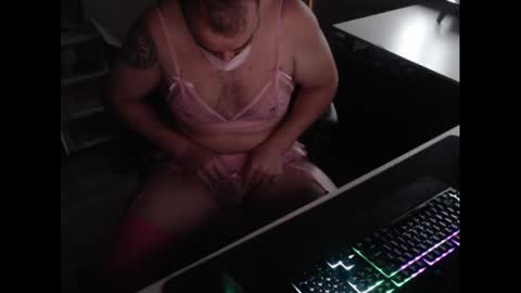 Snapshot of watchmehnnng chatting on 10-20-25, 01:00 Nicki Rogers online show from 10-20-25, 01:00