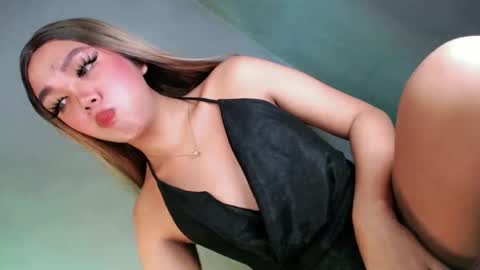 Isla Fox online show from 02-09-25, 01:35