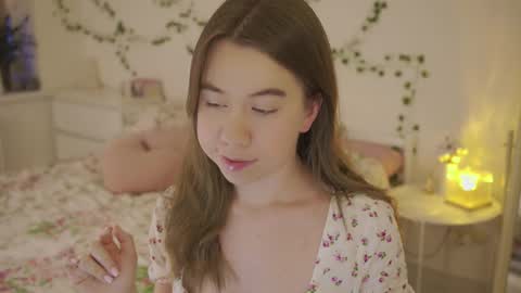 Snapshot of watermelon_sugar_ chatting on 02-12-26, 02:45 Tess Pls support me with Can we reach 155 my favorite number online show from 02-12-26, 02:45