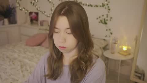 Snapshot of watermelon_sugar_ chatting on 03-12-26, 03:18 Tess Pls support me with Can we reach 155 my favorite number online show from 03-12-26, 03:18
