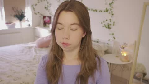 Snapshot of watermelon_sugar_ chatting on 03-17-26, 11:46 Tess Pls support me with Can we reach 155 my favorite number online show from 03-17-26, 11:46