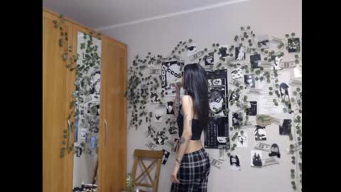 Mina online show from 10-13-25, 07:36