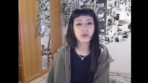 Mina online show from 10-17-25, 04:20