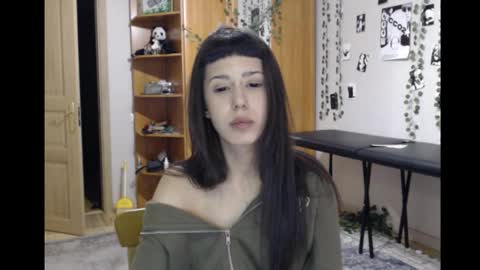 Mina online show from 01-14-26, 01:00