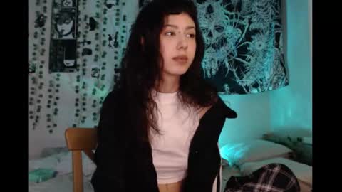 Mina online show from 03-25-26, 06:36