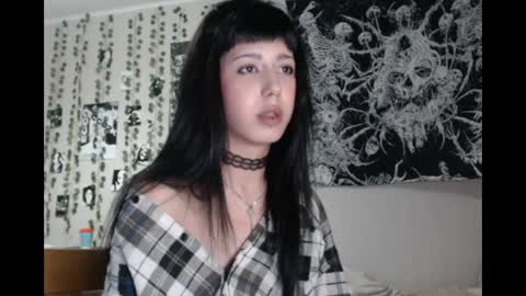 Mina online show from 04-30-26, 08:57