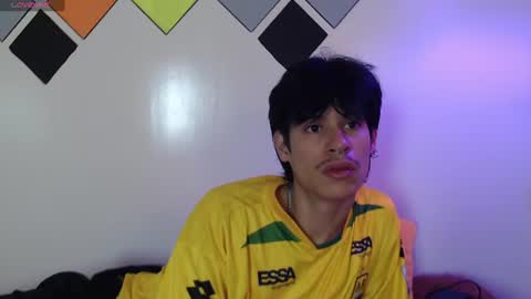 Snapshot of wayath chatting on 06-17-26, 11:01 Wayath online show from 06-17-26, 11:01