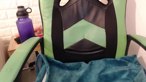 Trixie 3 online show from 02-01-25, 12:26