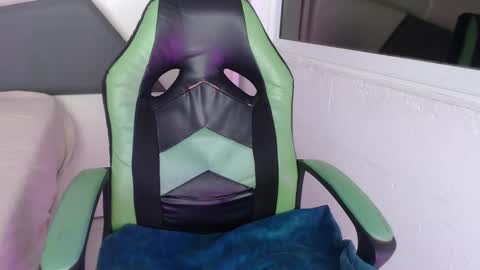 Trixie 3 online show from 09-15-25, 01:44