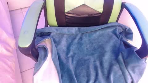 Trixie 3 online show from 09-17-25, 02:52