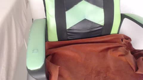 Trixie 3 online show from 09-30-25, 01:05