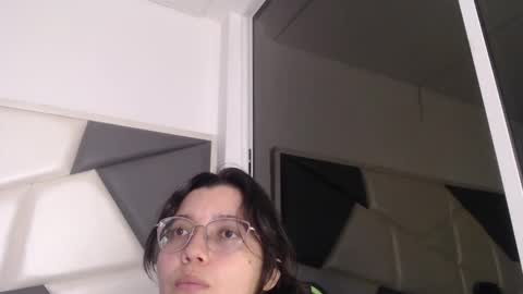 Trixie 3 online show from 10-04-25, 02:26