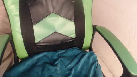 Trixie 3 online show from 10-15-25, 01:55