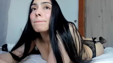 Snapshot of we_we77 chatting on 11-13-25, 11:03 we_we77 online show from 11-13-25, 11:03