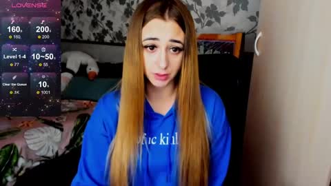 Snapshot of weakness4u chatting on 02-25-25, 09:09 Maya online show from 02-25-25, 09:09