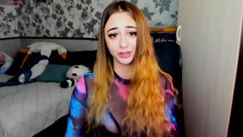 Snapshot of weakness4u chatting on 09-21-25, 04:58 Maya online show from 09-21-25, 04:58