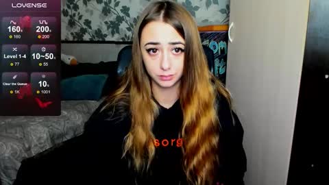 Snapshot of weakness4u chatting on 11-14-25, 03:38 Maya online show from 11-14-25, 03:38