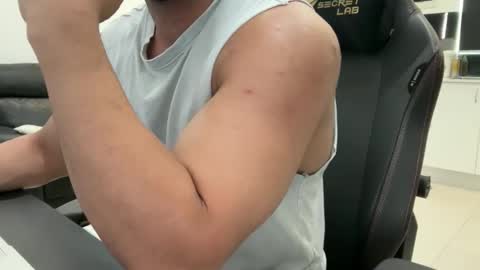 Weapon X online show from 01-09-26, 04:37