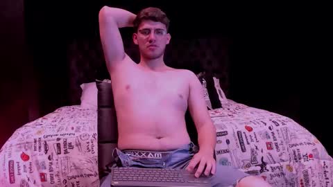 Jhonny Dick  his neighbors. online show from 03-12-26, 12:06