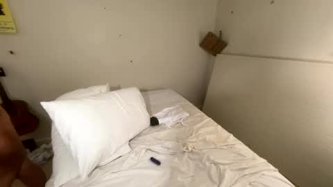 Snapshot of webcameraon chatting on 04-02-26, 07:17 Retainer Forever Solo Album online show from 04-02-26, 07:17