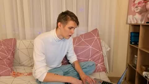 webcamtrain online show from 09-18-25, 03:47