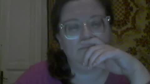 Snapshot of webgirl2 chatting on 10-21-25, 10:32 Marina online show from 10-21-25, 10:32