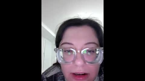 Snapshot of webgirl2 chatting on 11-06-25, 03:46 Marina online show from 11-06-25, 03:46