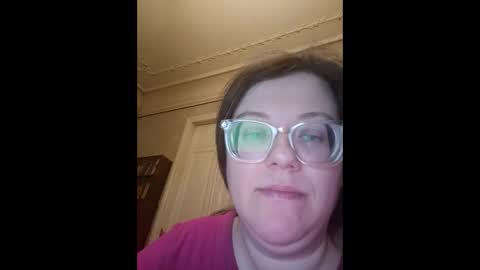 Marina online show from 12-17-25, 04:57