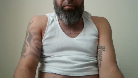 Snapshot of weezy210 chatting on 10-04-25, 01:42 Weezy online show from 10-04-25, 01:42