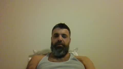 Snapshot of weezy210 chatting on 10-22-25, 11:26 Weezy online show from 10-22-25, 11:26