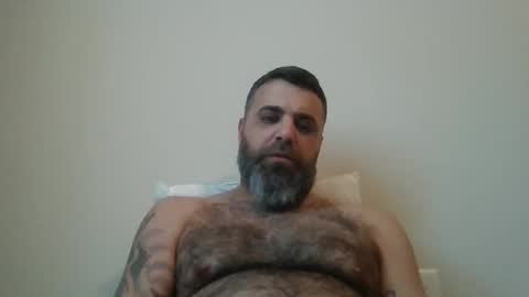 Snapshot of weezy210 chatting on 11-02-25, 04:42 Weezy online show from 11-02-25, 04:42