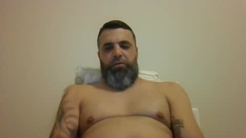 Snapshot of weezy210 chatting on 11-12-25, 12:22 Weezy online show from 11-12-25, 12:22