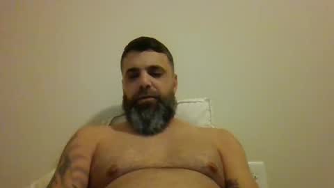 Snapshot of weezy210 chatting on 11-21-25, 02:32 Weezy online show from 11-21-25, 02:32