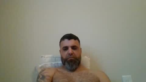 Snapshot of weezy210 chatting on 12-14-25, 04:12 Weezy online show from 12-14-25, 04:12