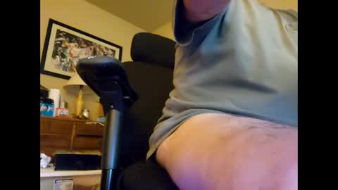 Snapshot of welderod chatting on 10-01-25, 04:57 welderod online show from 10-01-25, 04:57