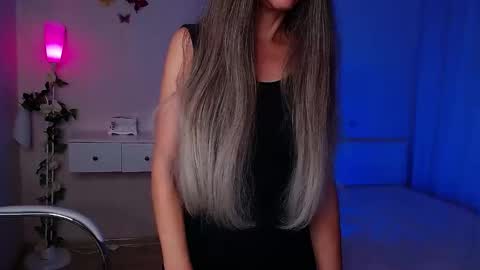 Wendi Foster online show from 10-24-25, 07:10