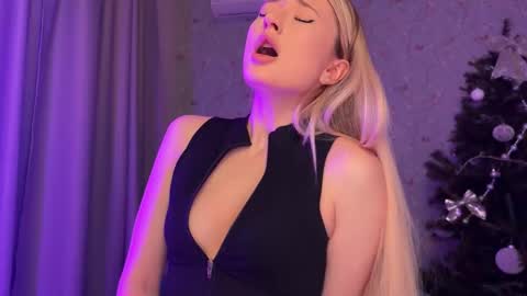 Daisy    online show from 01-16-26, 10:36