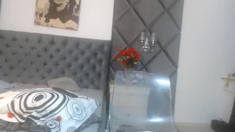 wendychantal online show from 11-05-25, 04:12