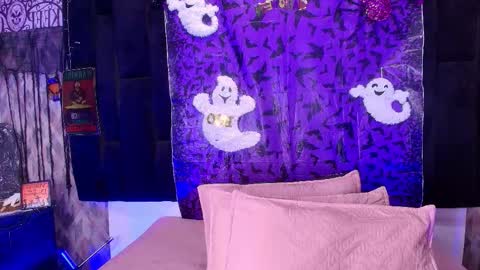 Snapshot of wensheng_ chatting on 10-18-25, 07:14 WEN SHENG online show from 10-18-25, 07:14