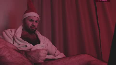 Snapshot of werewolf1988s chatting on 12-24-24, 10:39 werewolf1988s online show from 12-24-24, 10:39