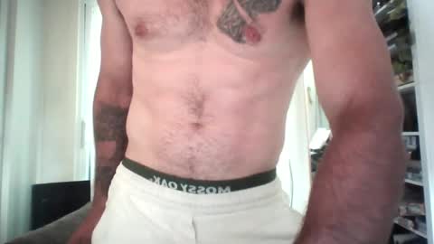 Snapshot of werkout89 chatting on 07-08-26, 12:48 Werkout89 online show from 07-08-26, 12:48