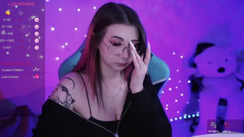 little girl who is always rightLisa online show from 12-10-24, 02:27