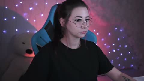 little girl who is always rightLisa online show from 12-12-24, 06:25