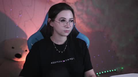 little girl who is always rightLisa online show from 12-13-24, 06:21