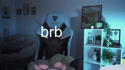 little girl who is always rightLisa online show from 02-14-25, 05:30