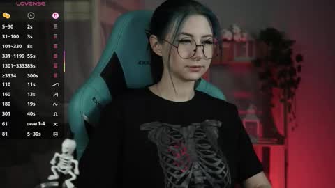 little girl who is always rightLisa online show from 11-07-25, 02:22