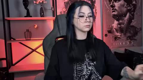 Snapshot of wesleegray chatting on 01-07-26, 01:19 little girl who is always rightLisa online show from 01-07-26, 01:19