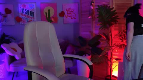 little girl who is always rightLisa online show from 03-28-26, 01:16